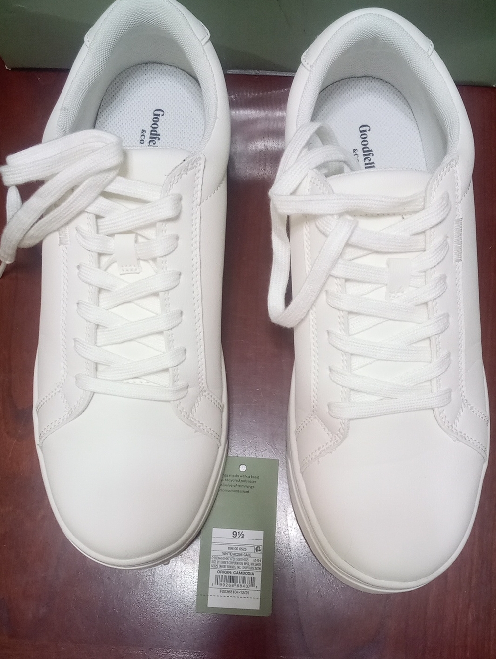 Goodfellow & Co Men’s White Low-Top Lace-Up Sneakers 9 1/2 EUC